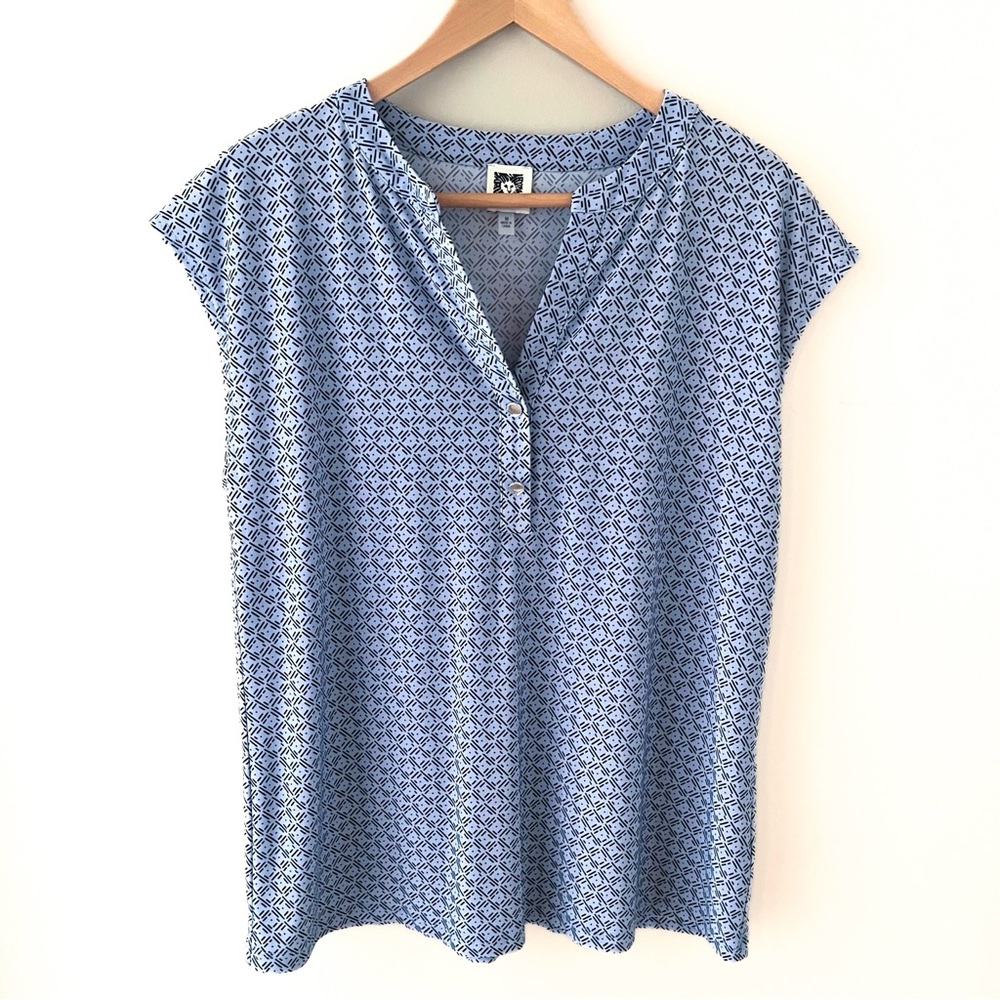 Anne Klein Sleeveless Split Neck Top M